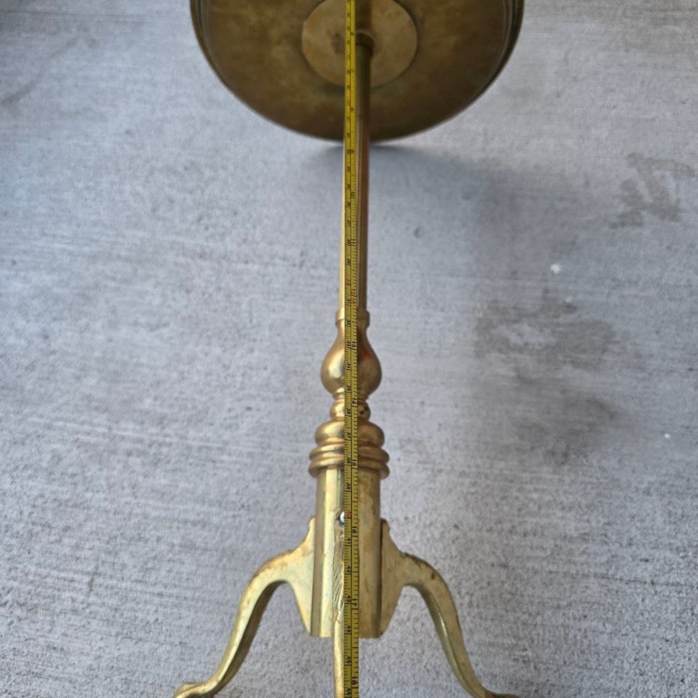 Vintage Mid-Century Brass Pedestal Side Table –Ball & Claw Feet (c. 1950s–1970s) - Picture 4 of 12